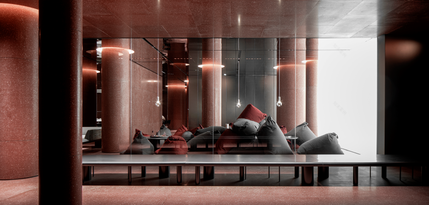 牛顿与月亮 Newton and the Moon-68