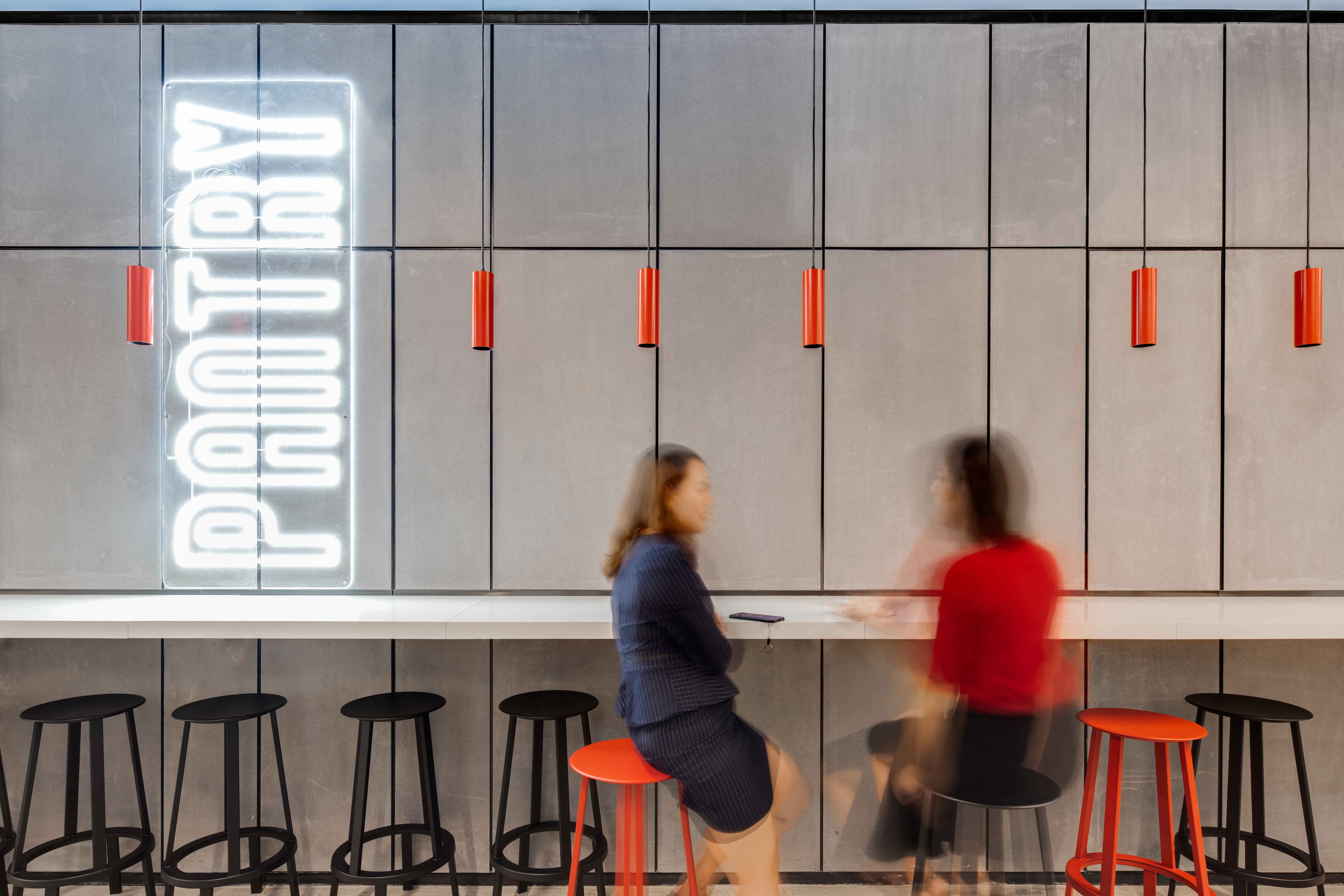 SOHO 3Q（这是一个特定名称，一般不进行常规意义翻译，保留英文形式）丨中国成都丨Superimpose-3