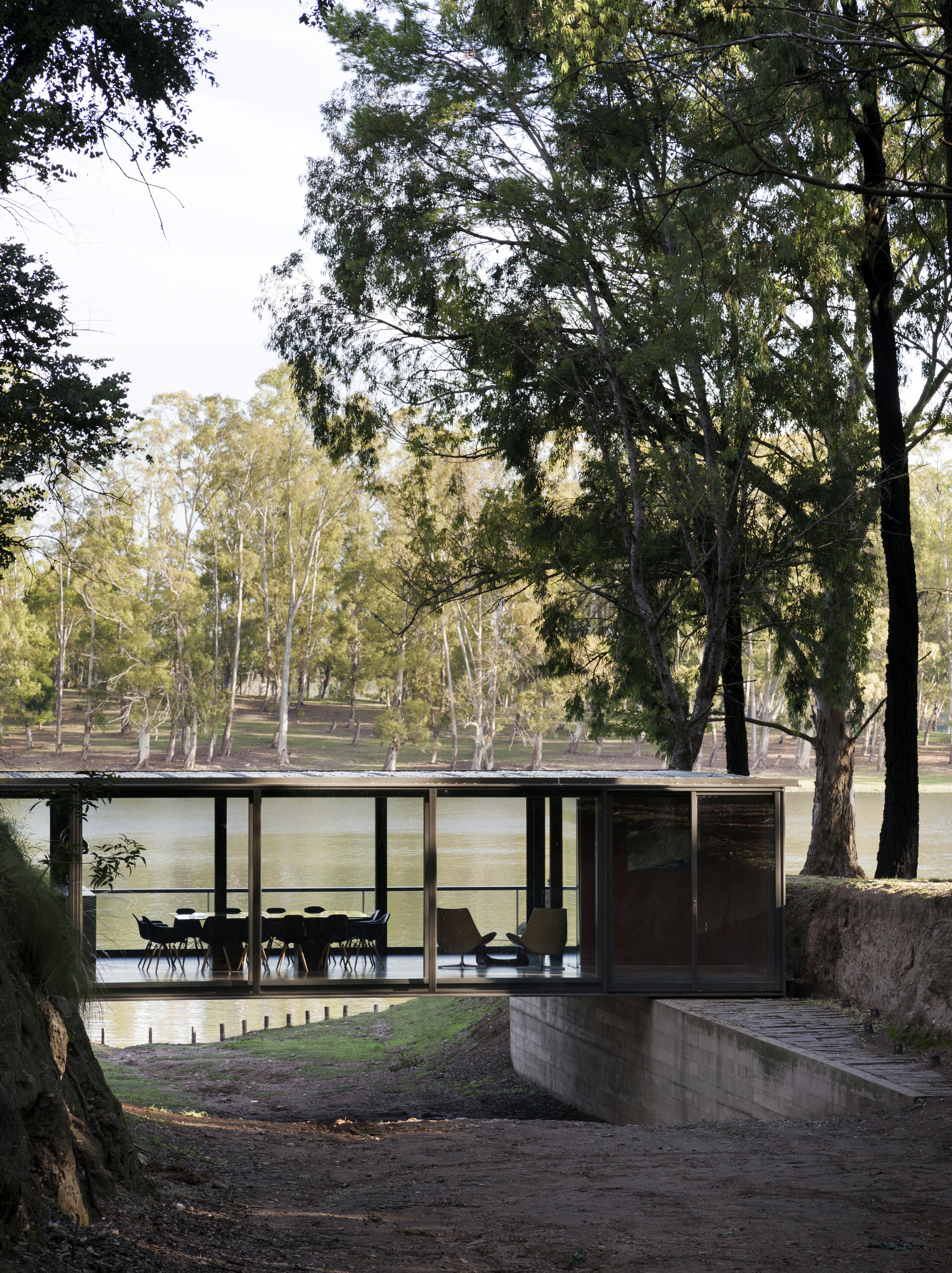 Los Molinos湖畔提升风景体验的一系列小型基础设施丨Alarcia Ferrer Arquitectos-35