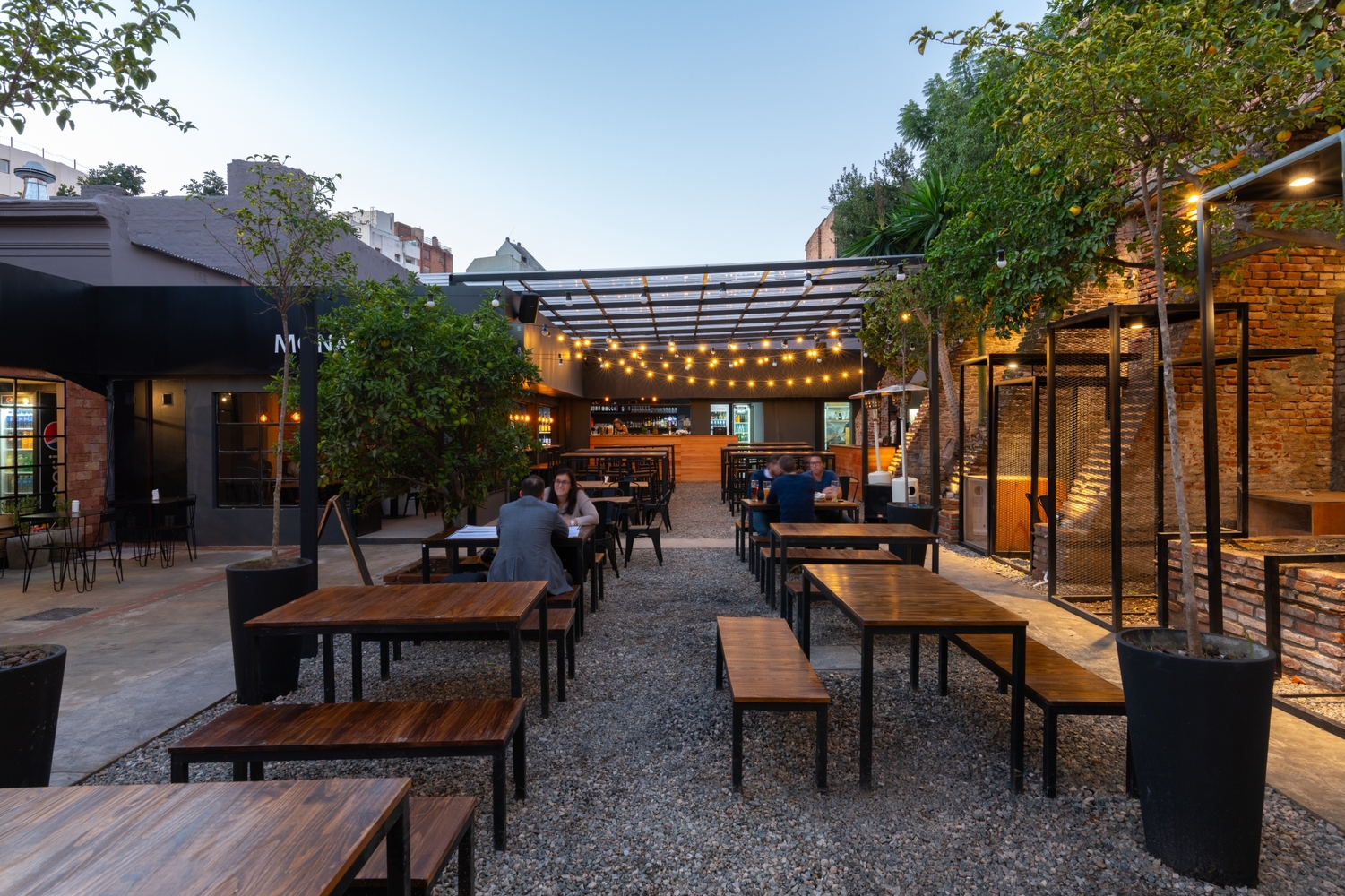 阿根廷百年修道院改造的购物中心-64