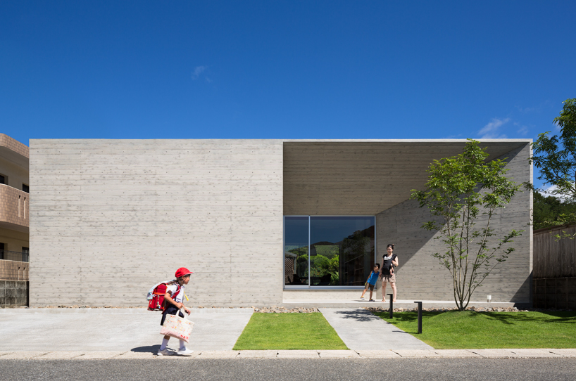 奄美大岛内凹式混凝土住宅丨日本丨松山建筑设计事务所-0