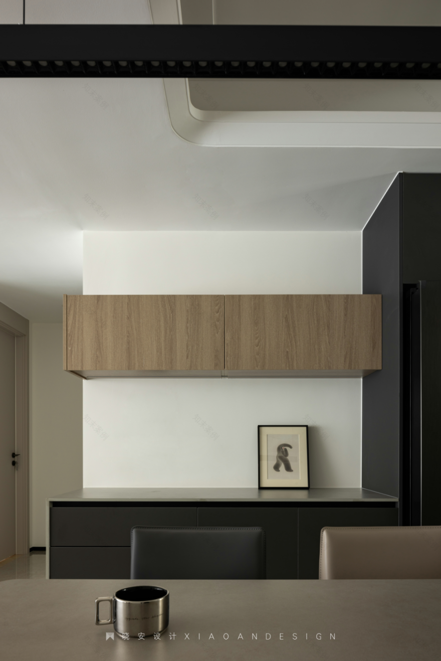 极简原木邂逅黑白灰,打造 125㎡艺术私宅丨晓安设计-45