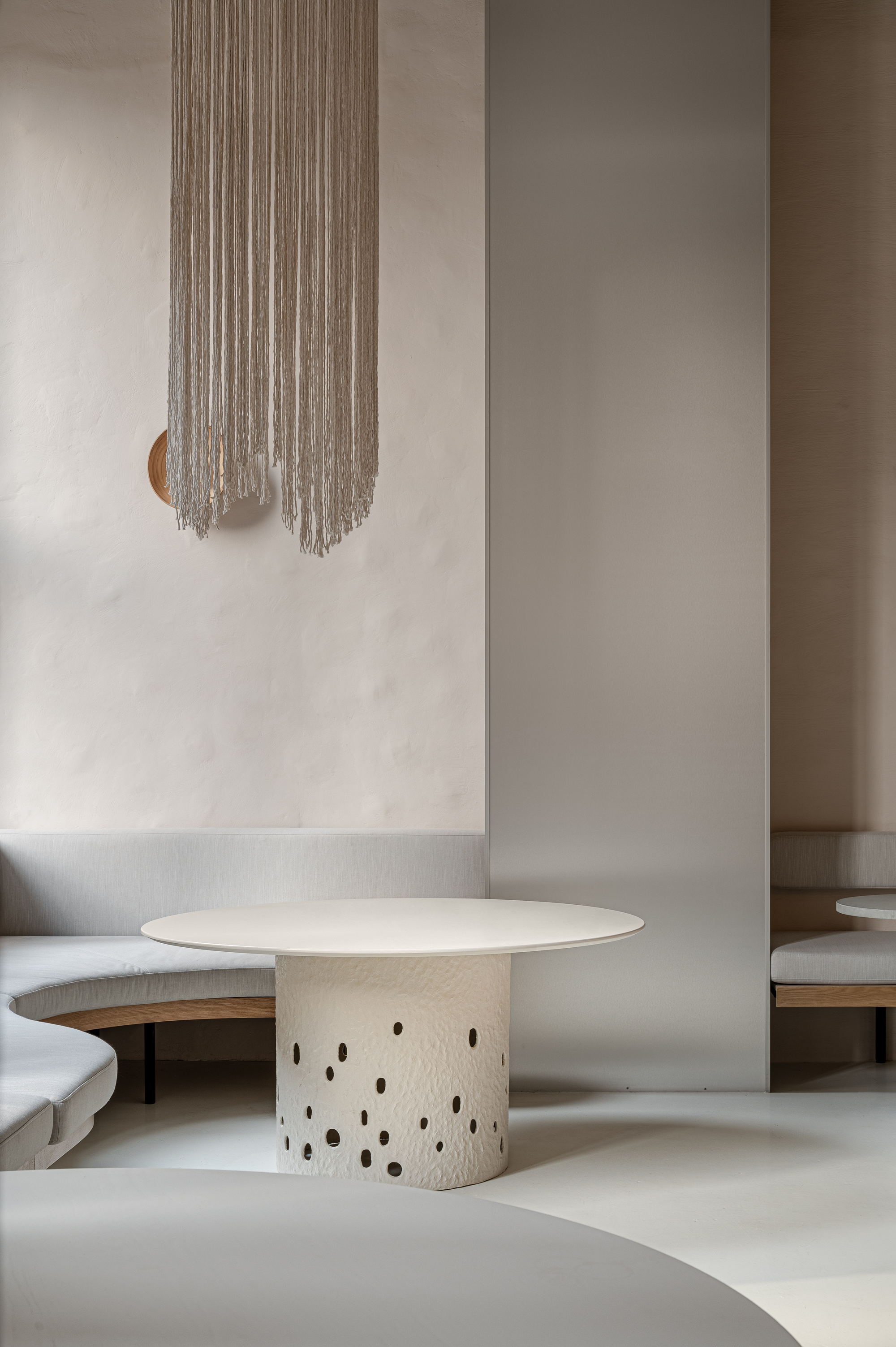 乌克兰极简主义 Istetyka 餐厅丨乌克兰基辅-39