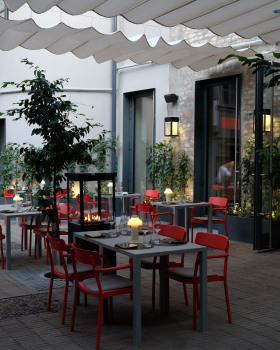 Vilnius Old Town 的 Vainiai Palace Rehabilitation，立陶宛