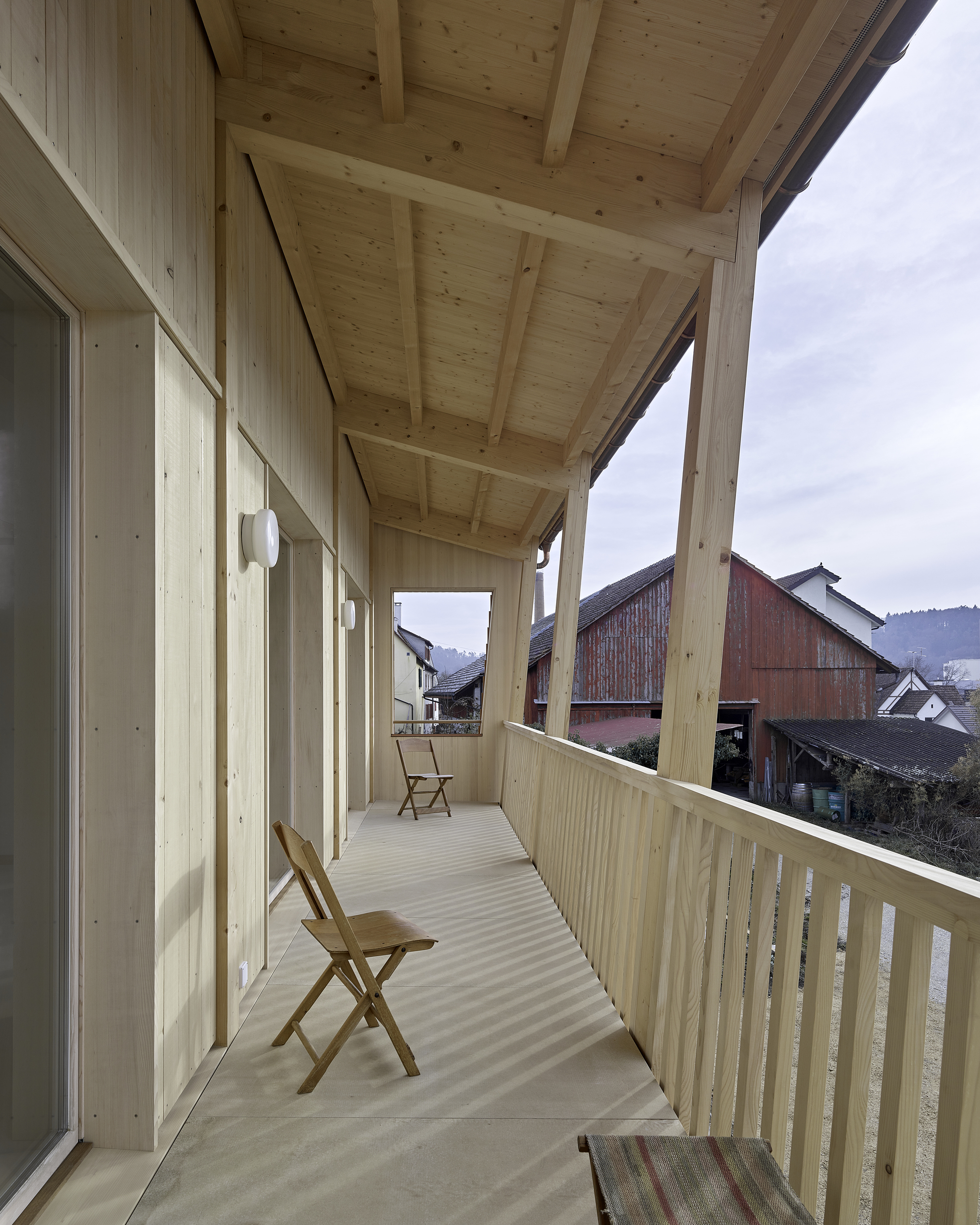 Schärrer House 自然材料打造的瑞士乡村家园-7