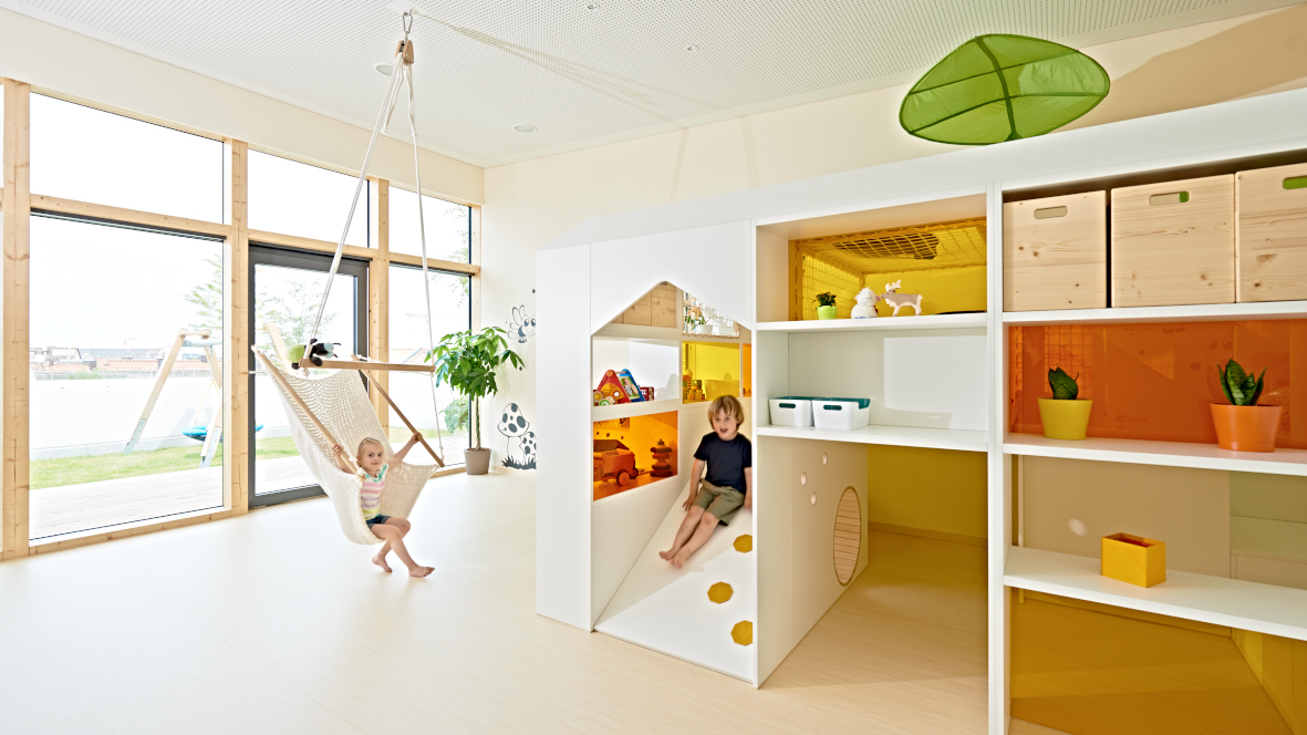 德国最高日托中心 · 纽伦堡“沃尔克 10”-13