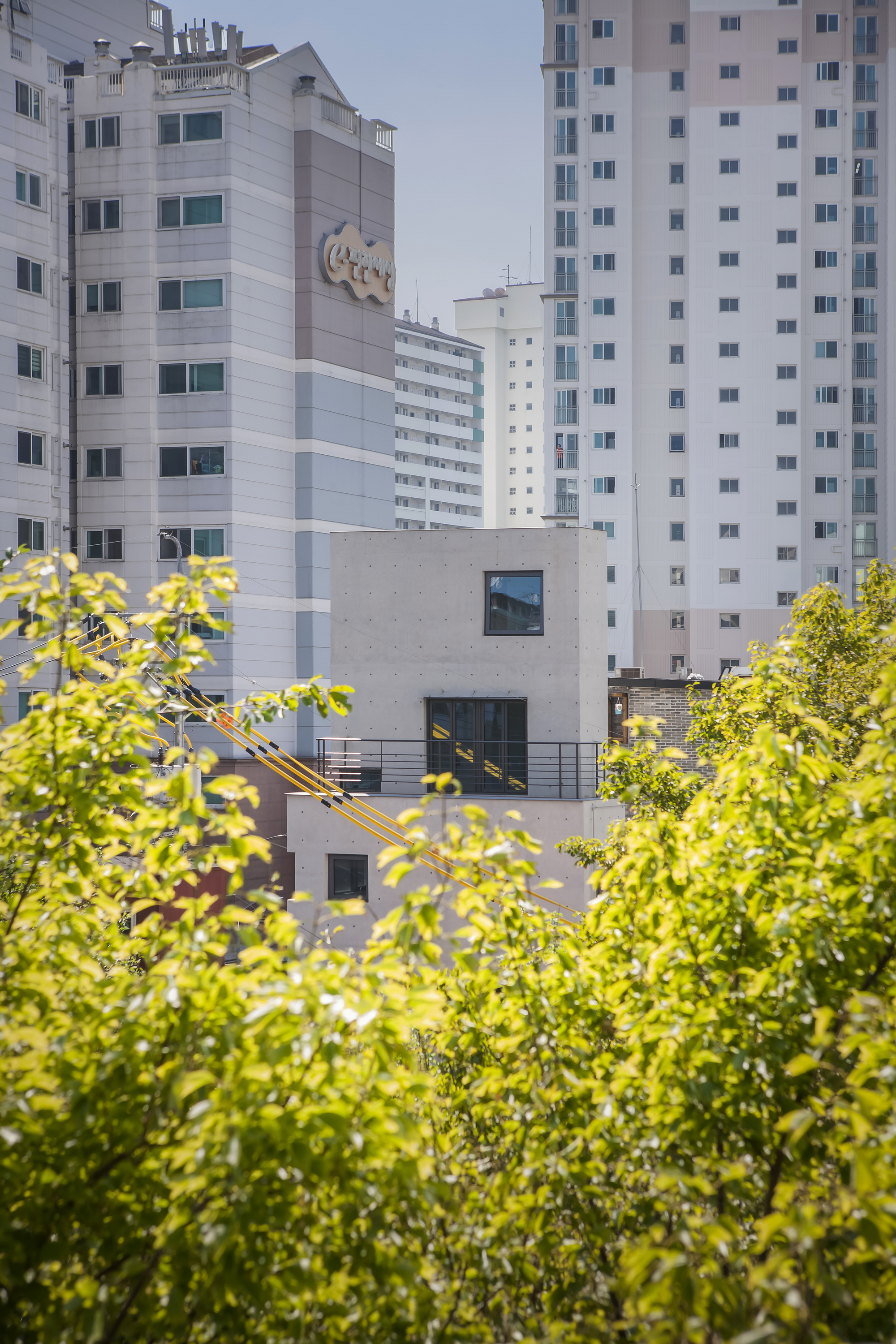 Micro Housing S / Architects H2L-42