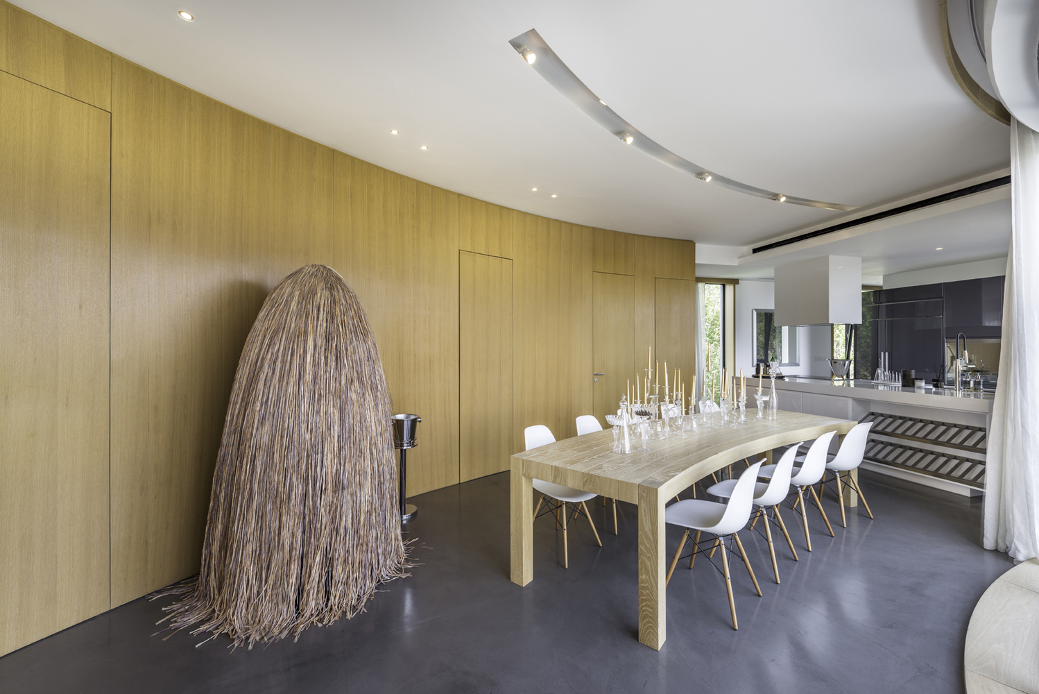 雪上度假胜地中的曲线住宅-51