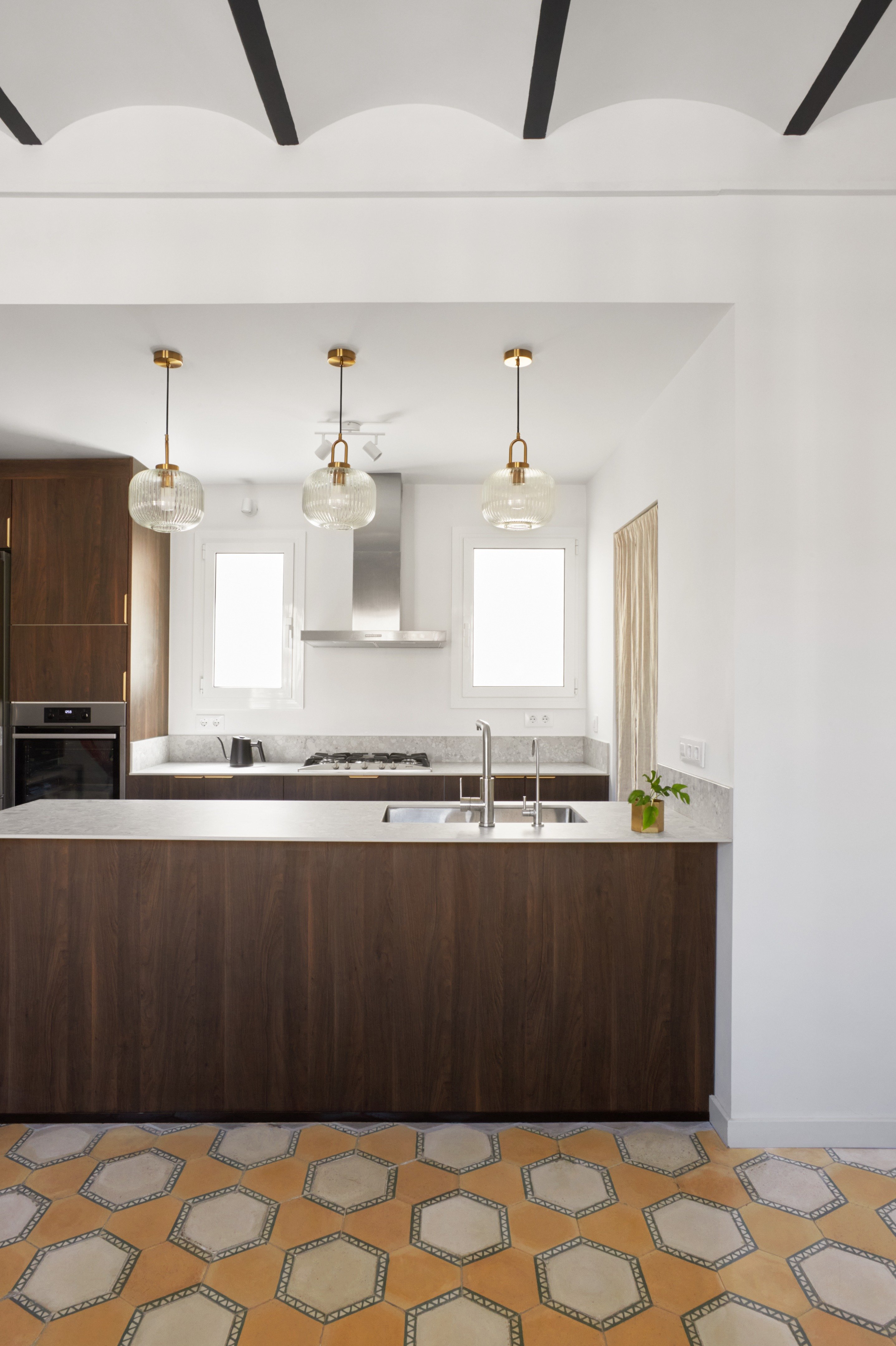 色彩鲜明的现代改造 · 巴西黄房子-9