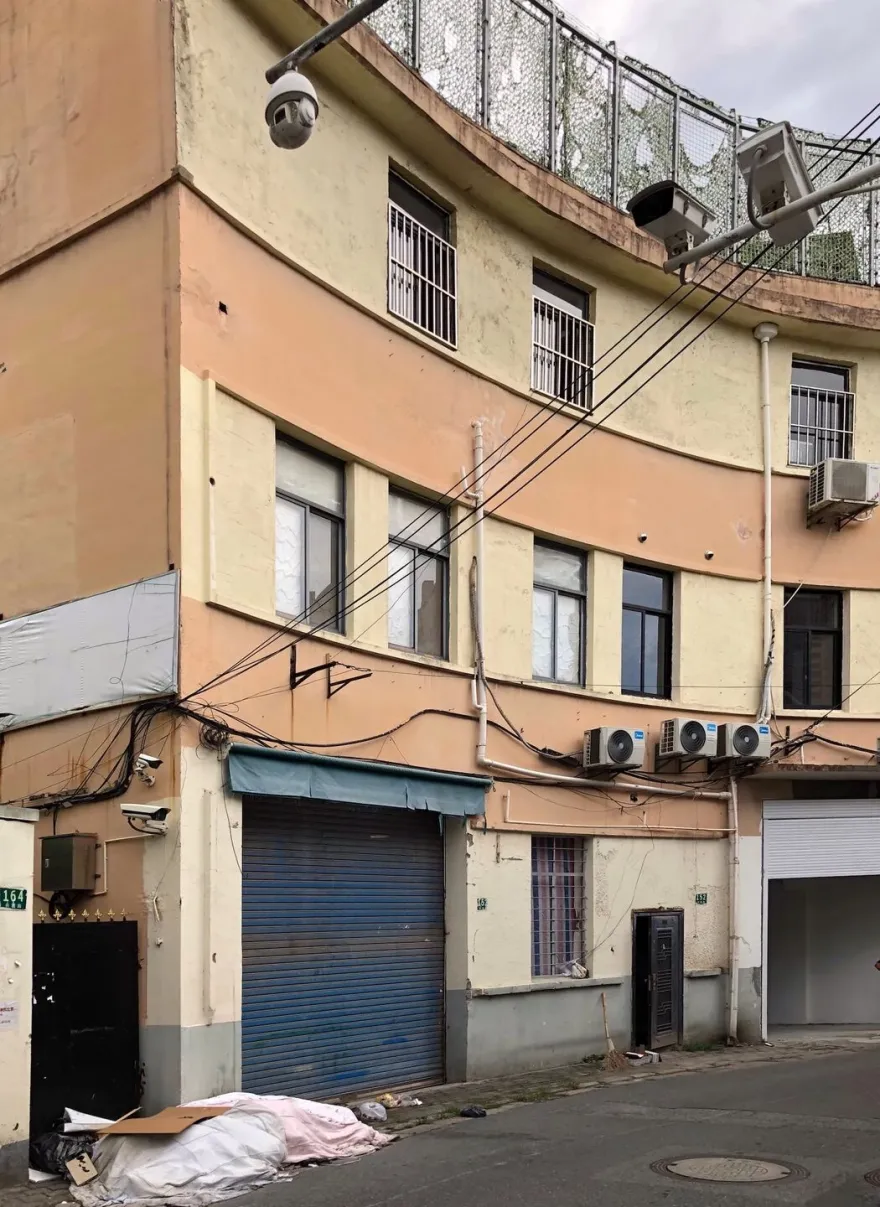 在面包店上方或越过面包店丨中国上海丨Atelier tao+c-32