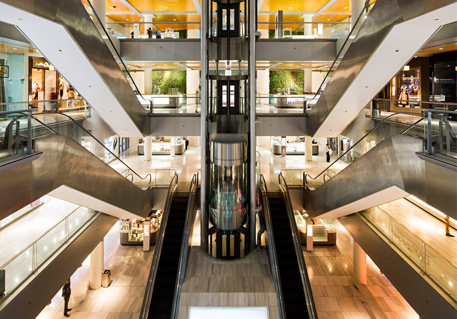 AL  MUHALLABPLEX 购物中心丨AUREOLIGHTING,SARALEALVINAS-9