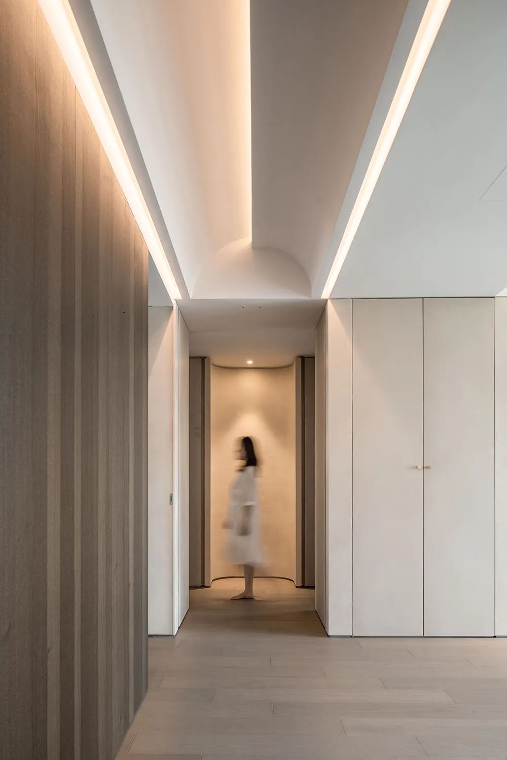 画之宅 · 上海梧桐区大平层艺术空间设计丨中国上海丨方居建筑设计-7