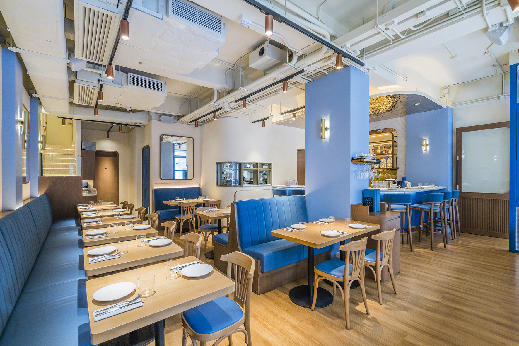 Chueca tapas 酒吧丨中国香港丨Design East 的 Yuki Yasukagawa-12