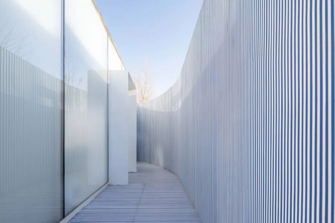 海洋灵感条纹建筑，打造奇妙视觉体验-4