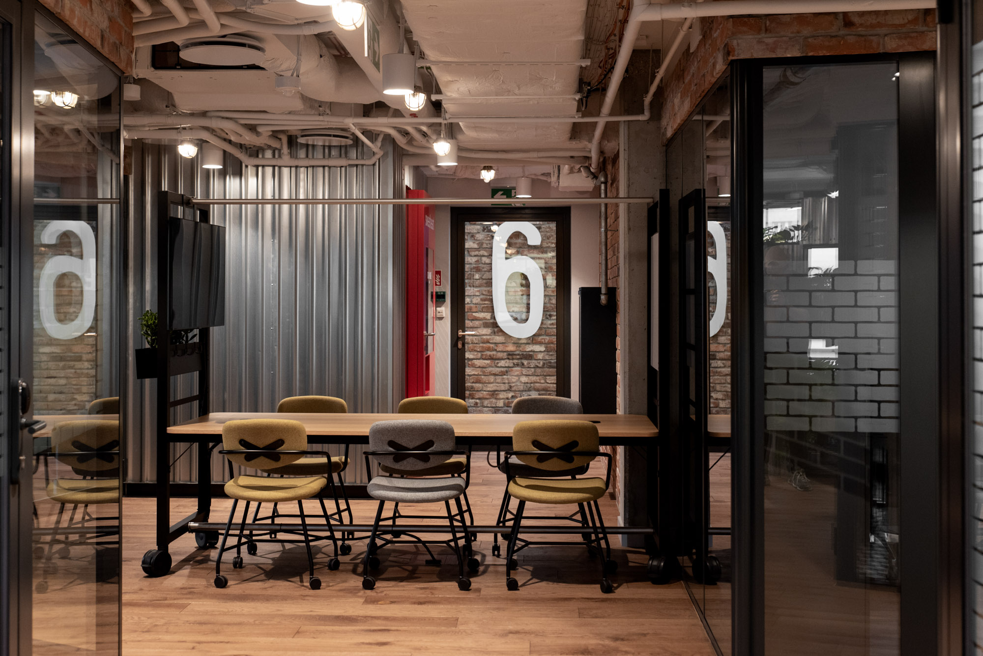 华沙中心地带的现代主义办公室设计丨波兰华沙丨mode:lina™-39