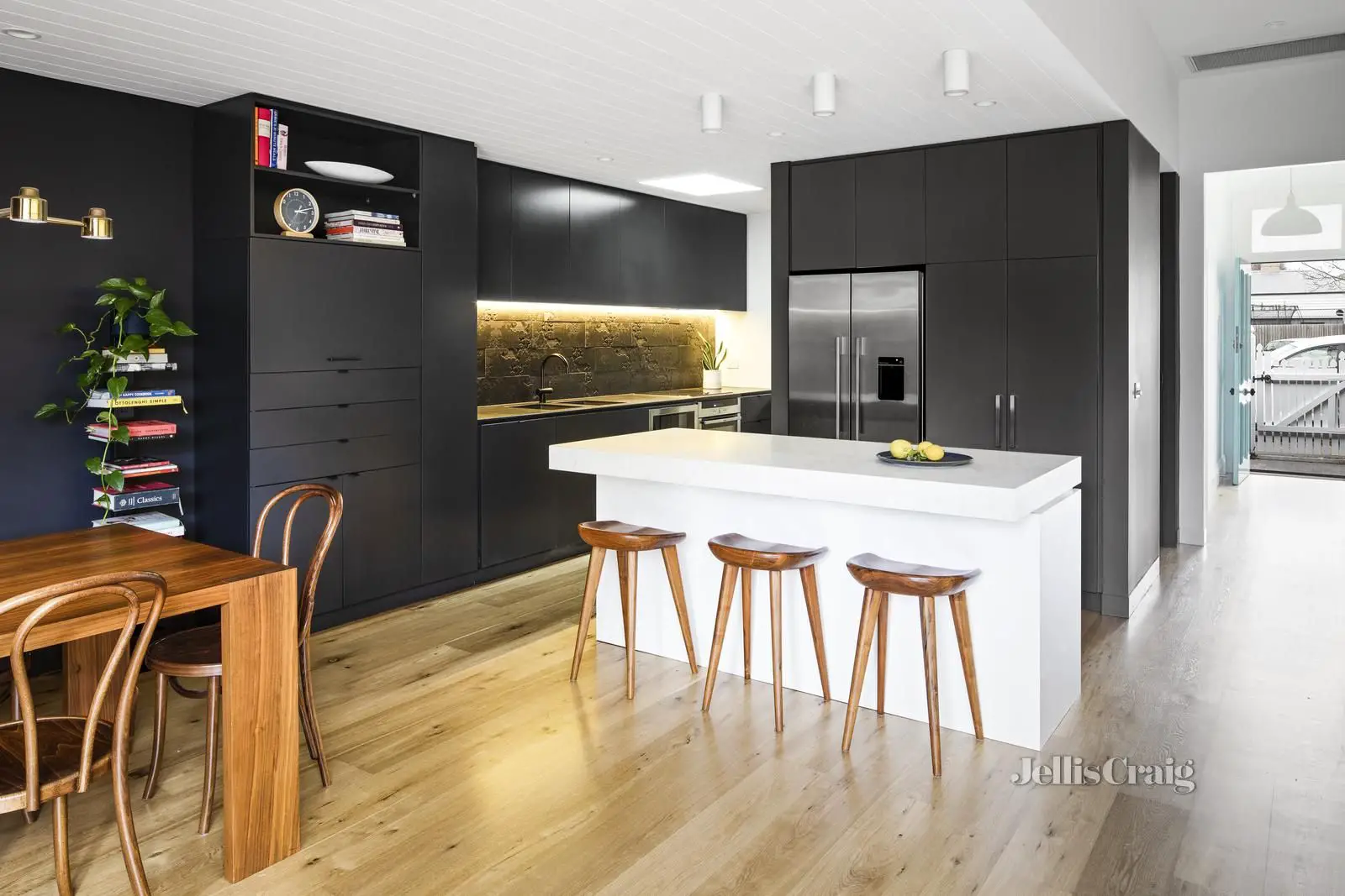 墨尔本建筑师夫妇打造翻新设计之家-6