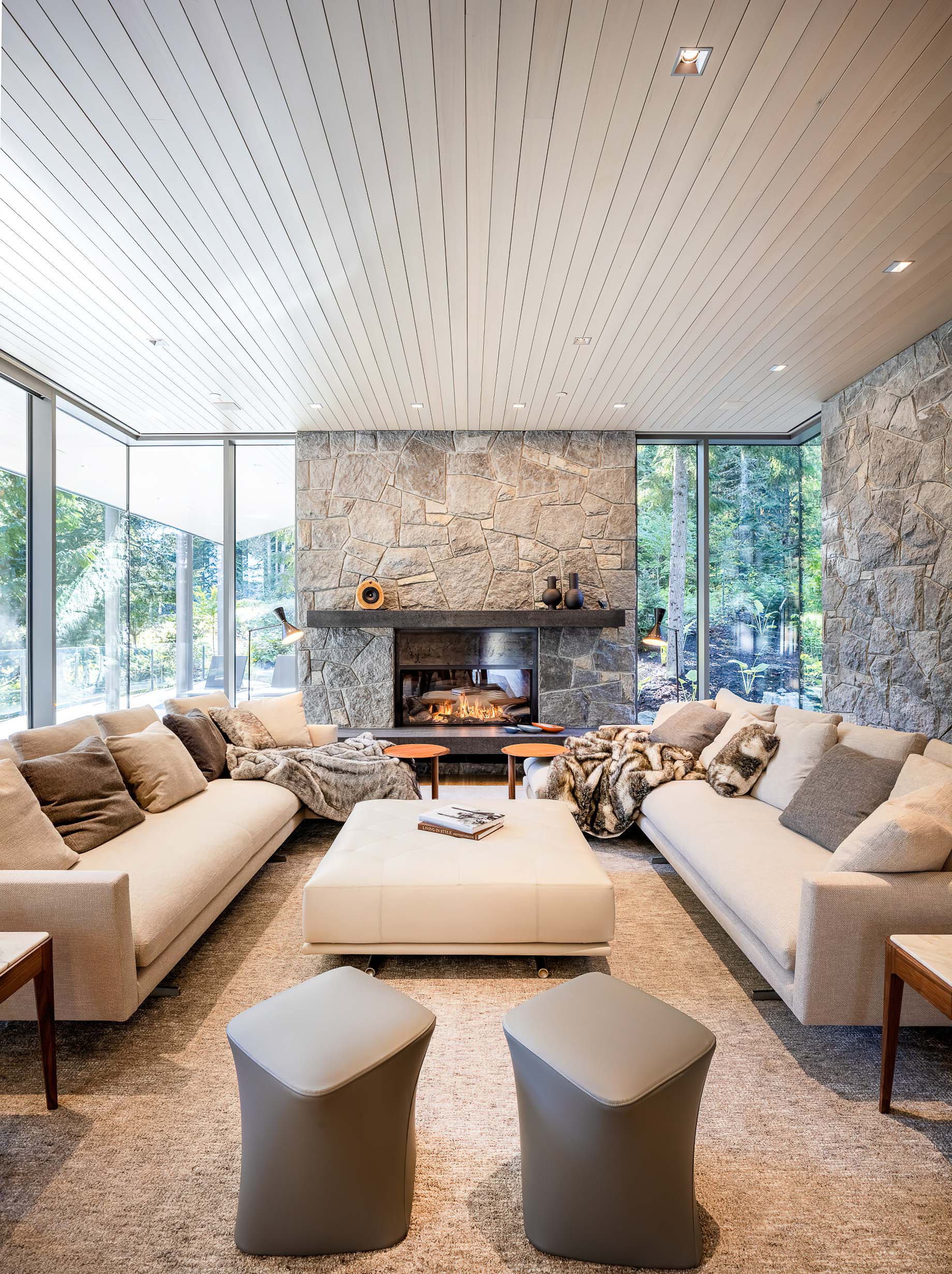 Trail’s Edge 宫殿式豪华滑雪小屋住宅丨加拿大丨Openspace Architecture-19