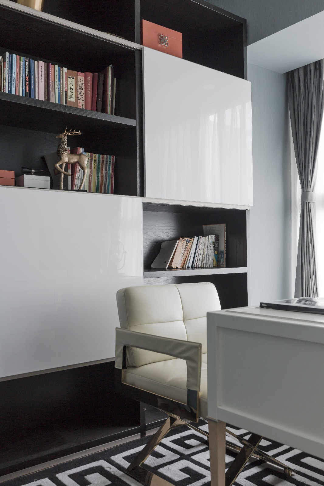 灰色调低调现代住宅，优雅大气的空间感-27