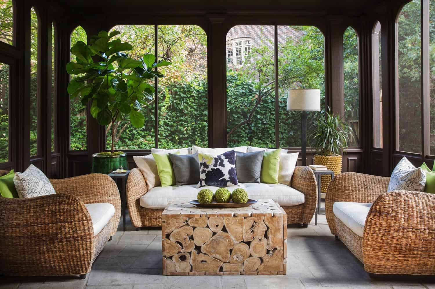 18 Awesome Tropical Outdoor Spaces For A Relaxing Backyard Oasis-11