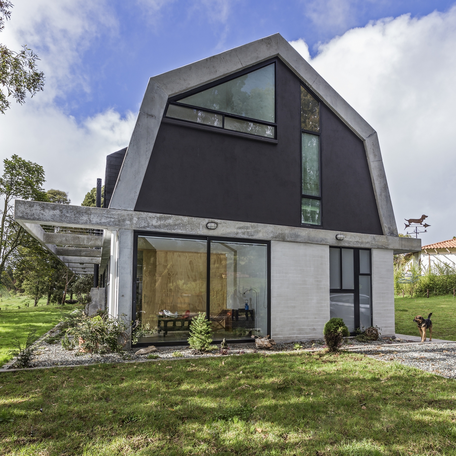 哥伦比亚 BO 住宅 | 热带谷仓风格，和谐融入农田景观-21