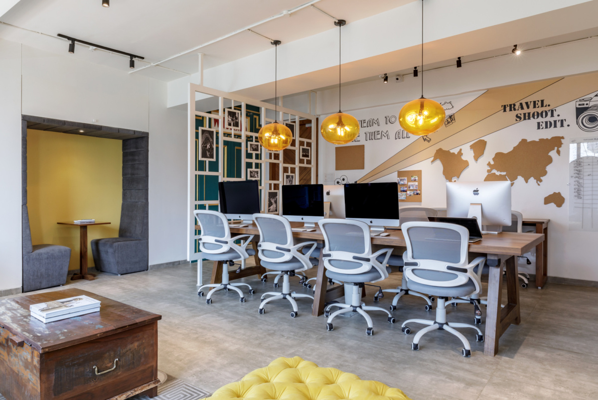 印度奢华婚礼记录公司 WeddingNama 的现代创意办公室-10