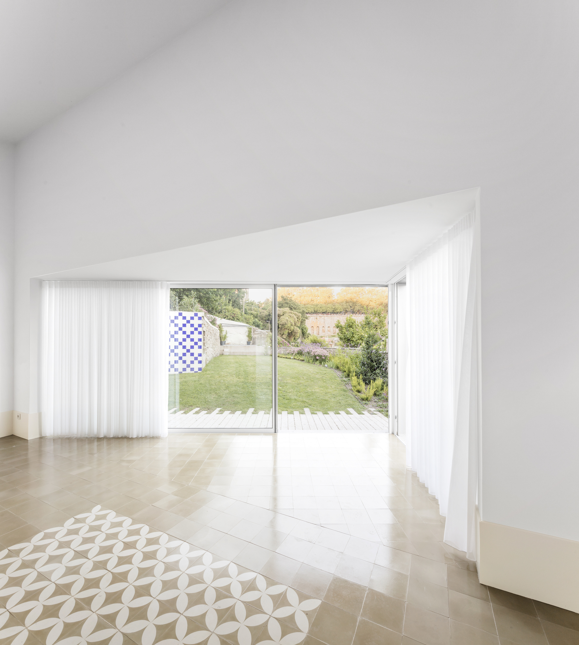 葡萄牙波尔图 Monte dos Judeus 74 公寓修复项目——新旧融合的魅力-5