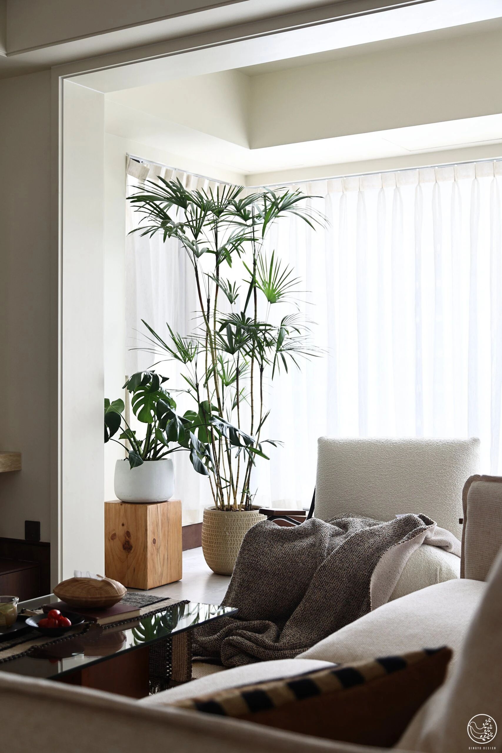 复古且时髦，在松弛与精致之间游刃有余-27