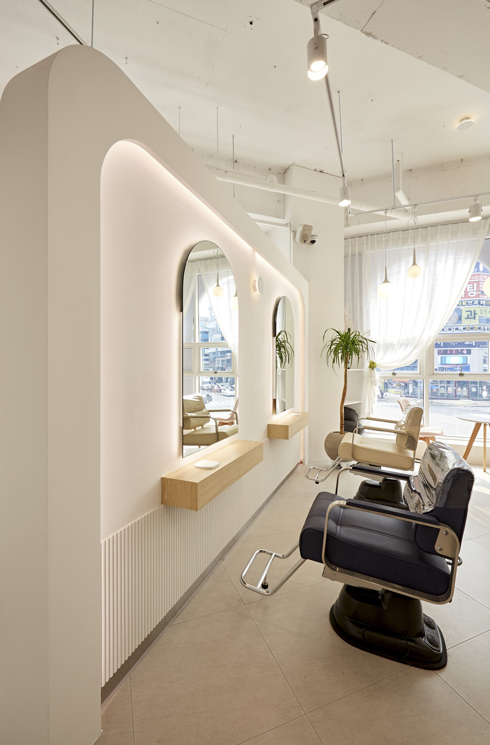 现代简约 46 平米美容室设计-18