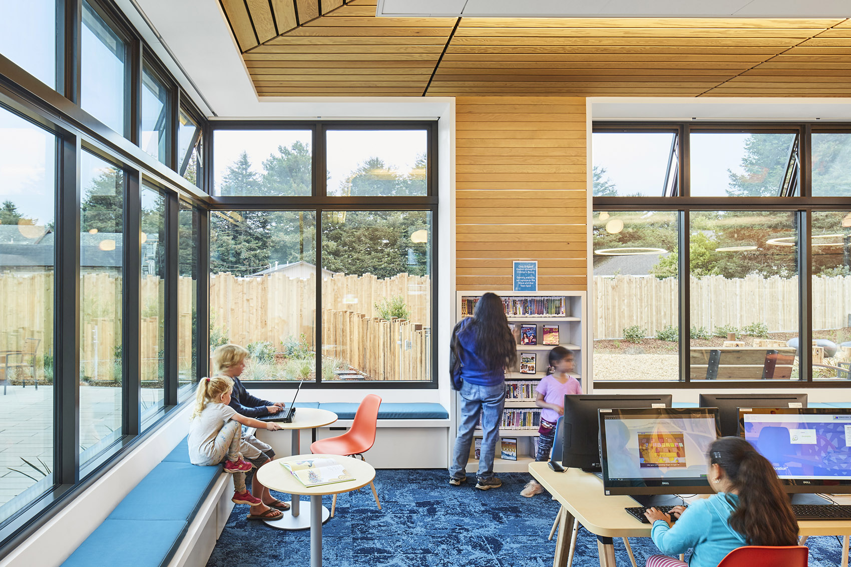 美国半月湾图书馆-70