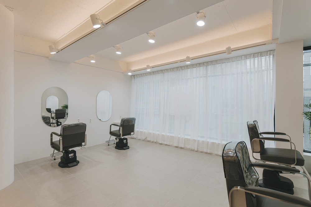 简约清新 23 平米美容室设计-7