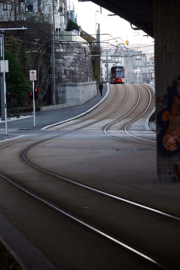 卑尔根轻轨景观（注：Bybanen一般指挪威卑尔根的轻轨系统，landskap在挪威语里有景观、风景之意，结合常见语境给出此翻译） -37