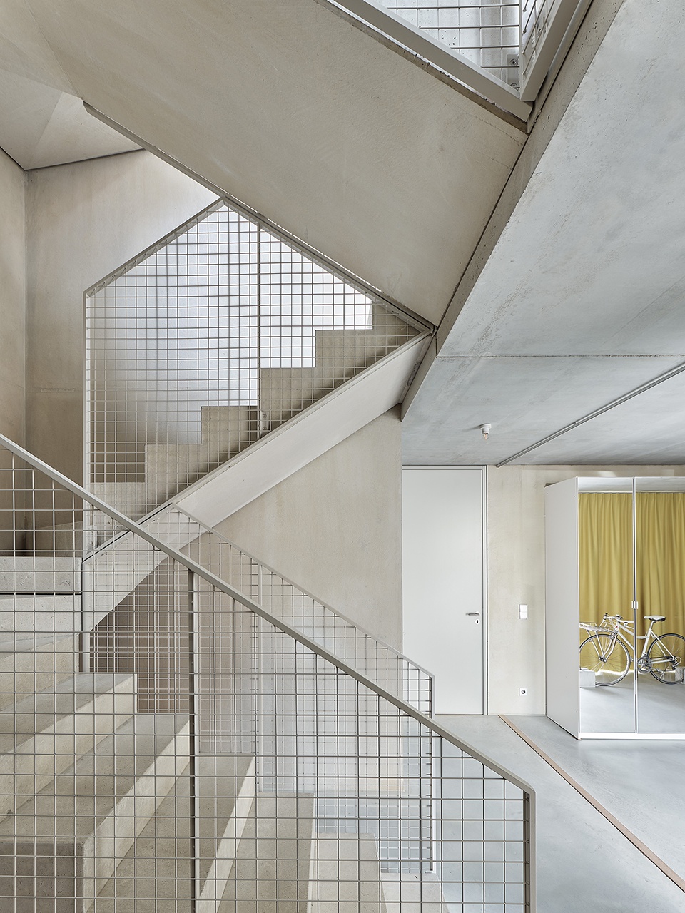 HS77 复式公寓楼 | 灵活设计应对生活多变-31