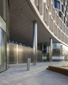 布鲁塞尔有机建筑群·Quatuor 办公项目丨保加利亚鲁塞丨JaspersEyers Architects