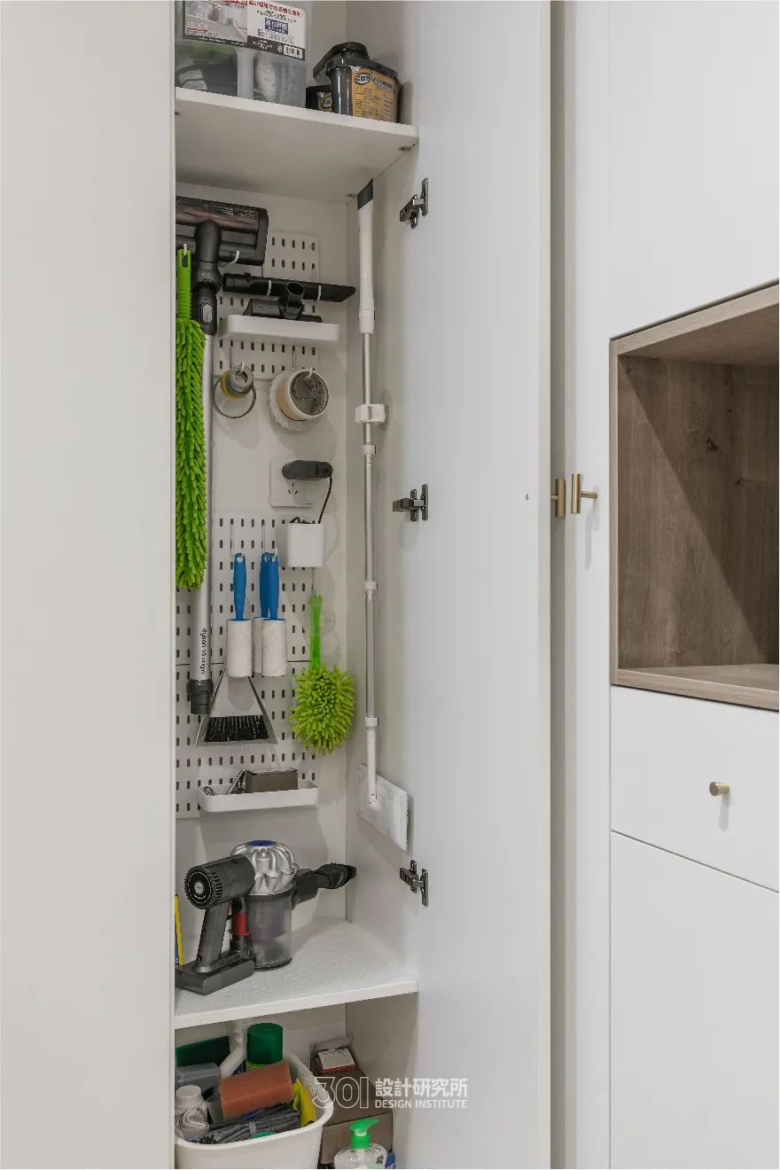 78 平米北欧风之家 | 墨绿背景墙的稳重与雅致-17