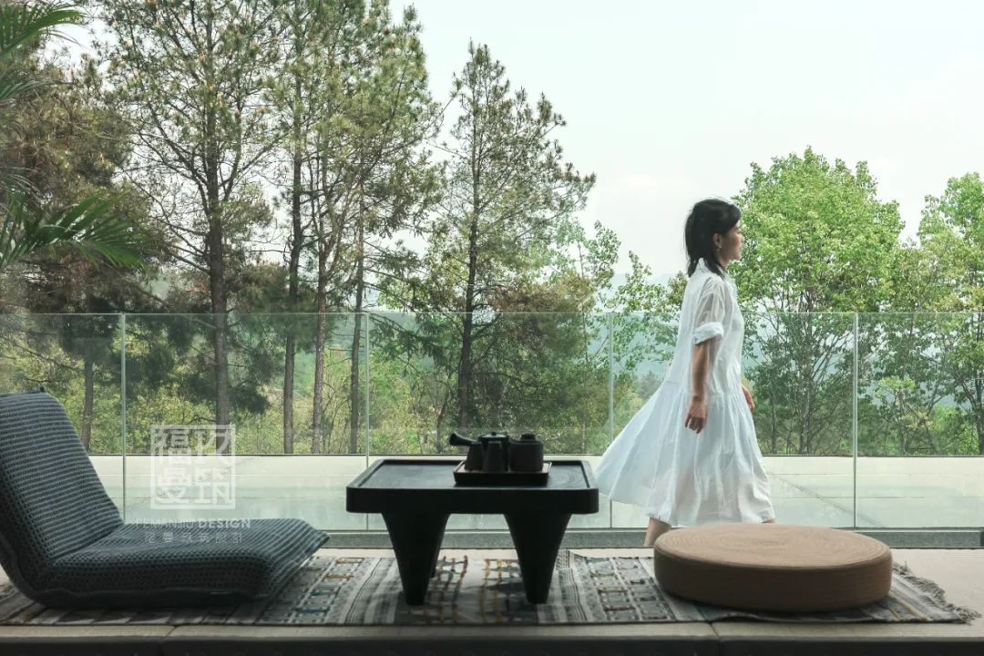 重庆武隆仙女山白房子远景民宿酒店丨中国重庆丨重庆羊角角设计工作室,重庆福曼玖筑装饰设计有限公司-2