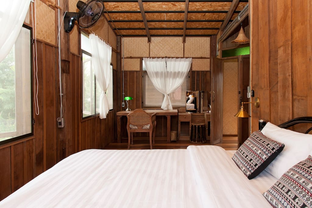 泰国传统高脚木屋翻新及装饰项目-46