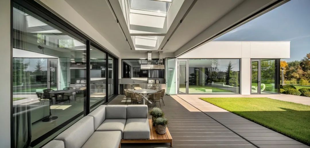 725㎡极简主义别墅,自然之美与生活品质的完美融合-26