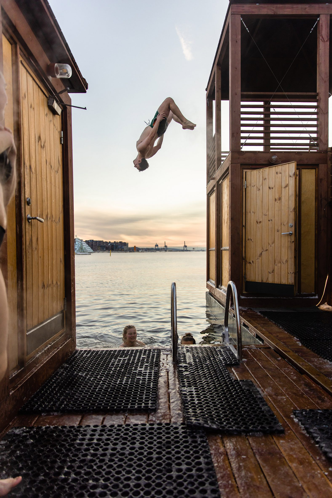 褶皱起伏的贝壳桑拿房丨日本丨隈研吾建筑事务所-48