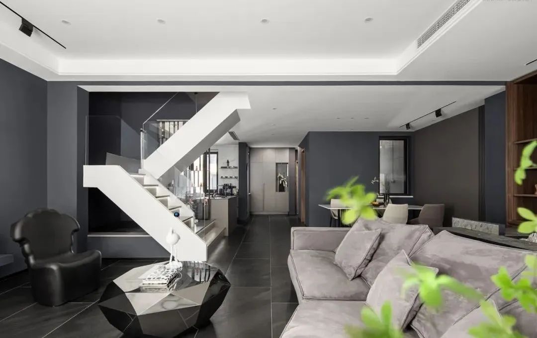 255㎡简约精致的私宅，静谧且有深度！-1