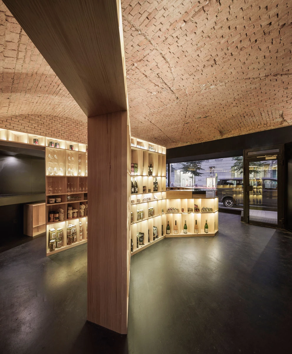 灵活多变的西班牙风情商铺设计-13