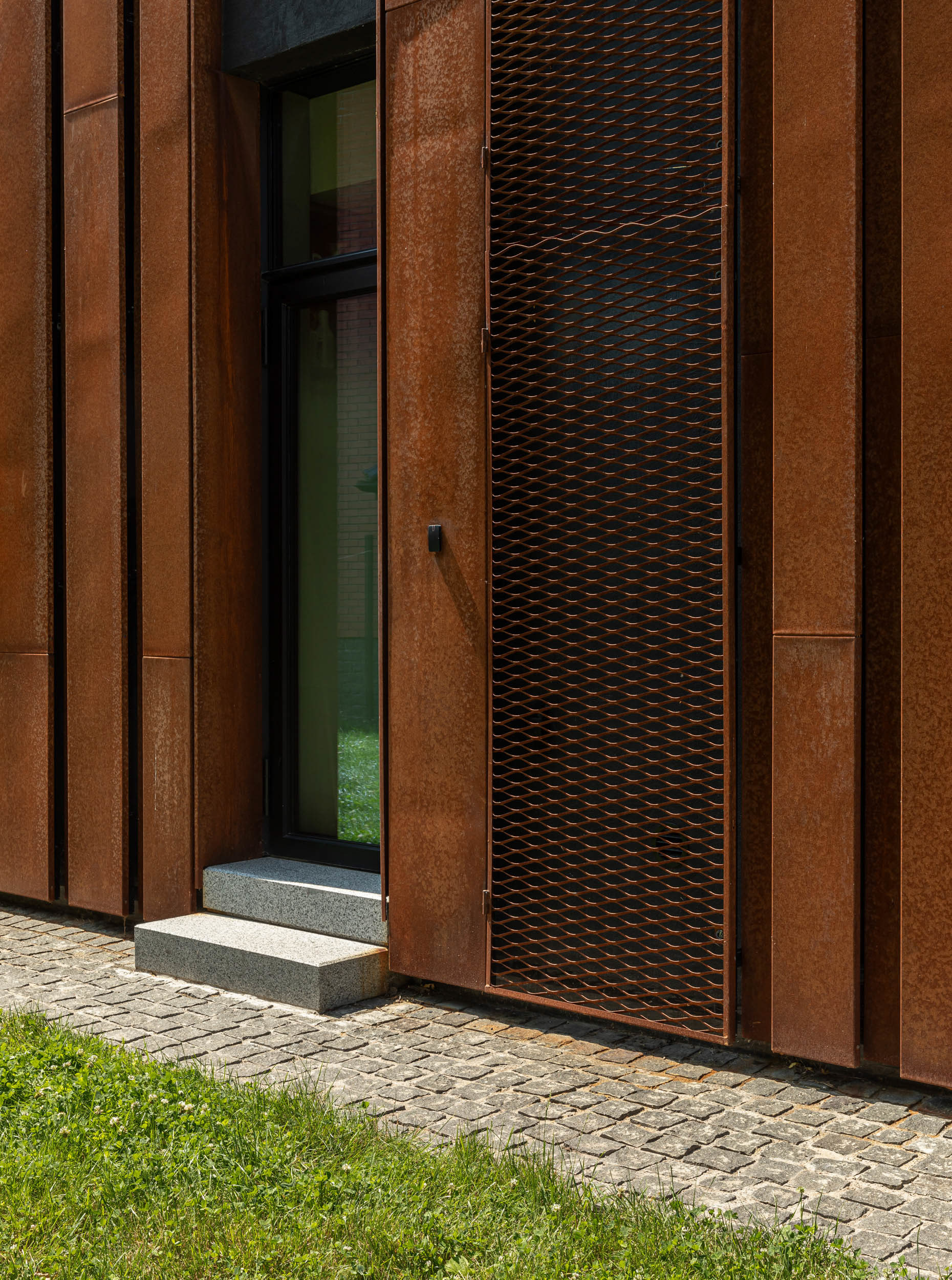 MRIIA 之家

注：由于MRIIA不是常见词汇，不清楚其确切含义，这里按照原文保留其形式进行翻译 丨乌克兰基辅丨MAKHNO Studio和Illia Tovstonog-21