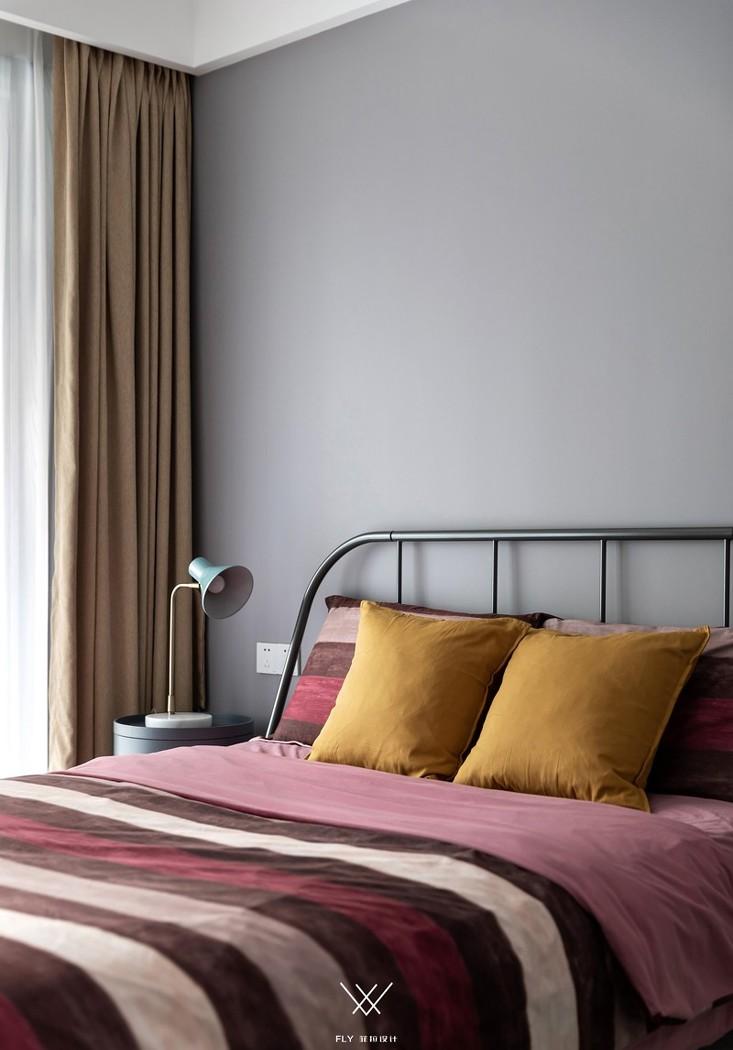 极简空间中的情感表达与治愈元素-38