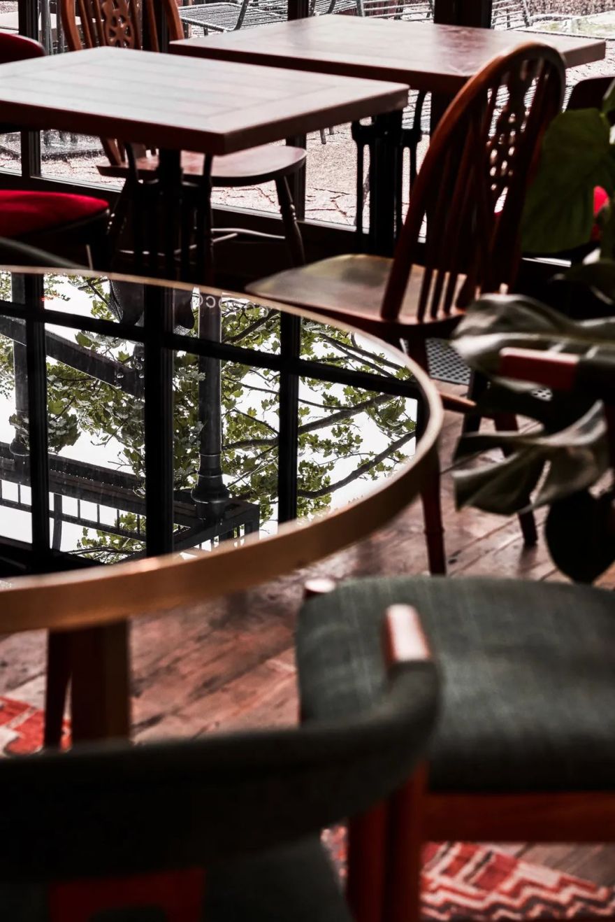 上世纪旧仓库爆改小酒馆,喝的不是酒,是历史的沉淀-4