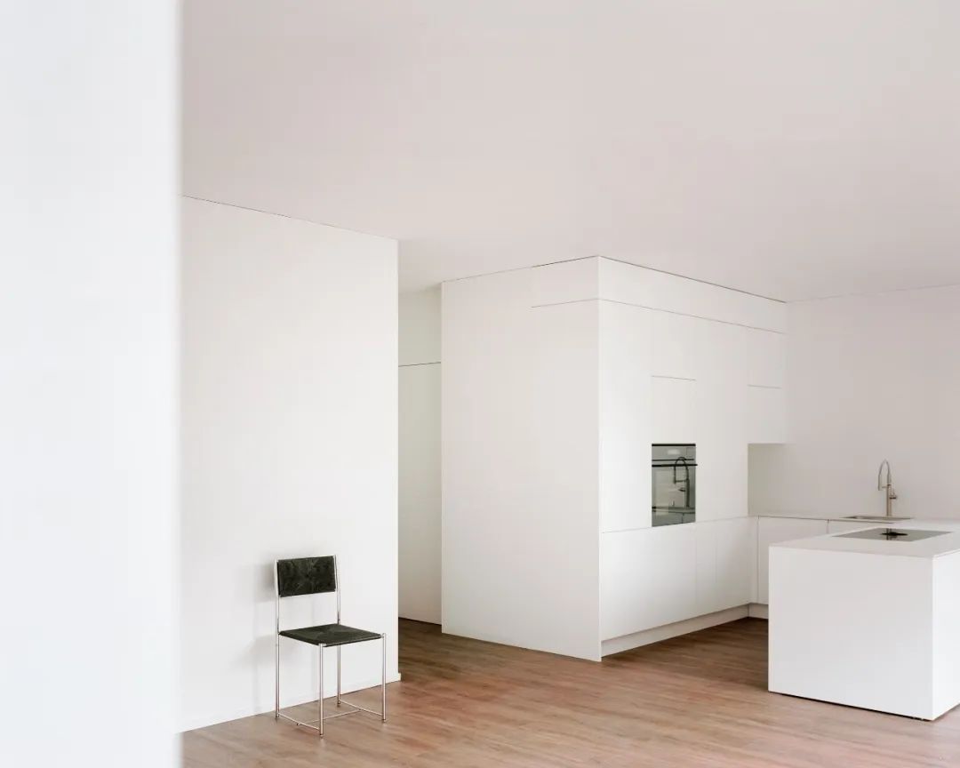 隐逸山谷中的艺术宅邸丨He 建筑工作室-12