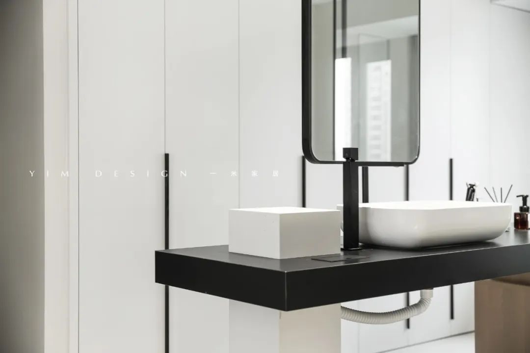 乌托邦 · 现代极简的一人天地丨潘迪,顾晴-42