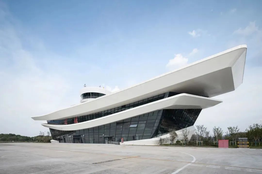建德航空小镇千岛湖通用航站楼丨中国杭州丨上海境澜建筑设计有限公司,上海同设建筑设计院有限公司-25