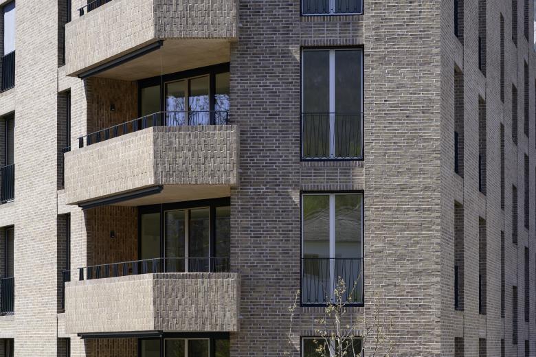 Chebbi Thomet Bucher Architektinnen AG丨zwei Neubauten Cadonau丨瑞士-0