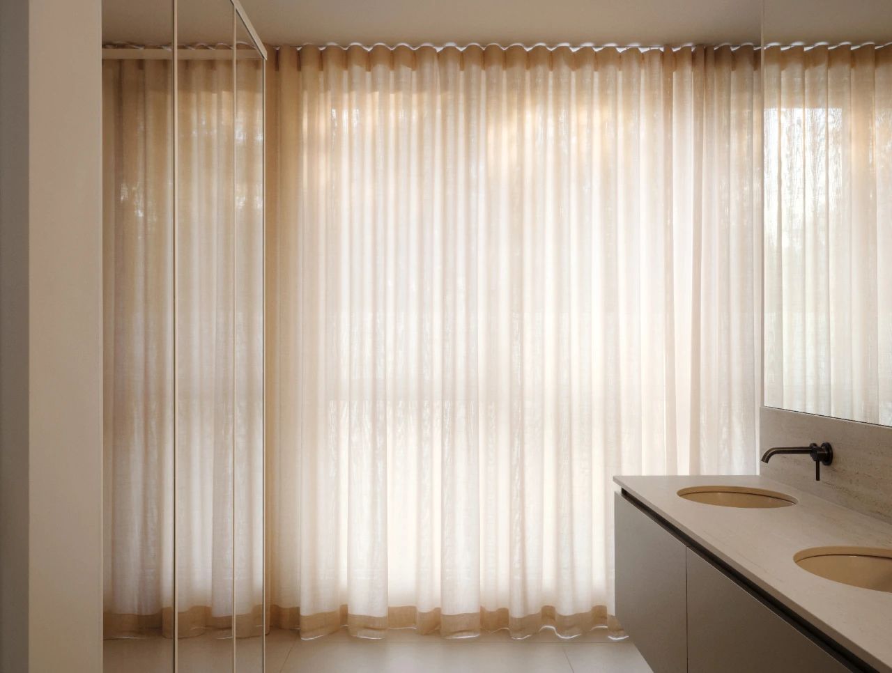 安静的尺度：Vives St Laurent 的空间哲学-42