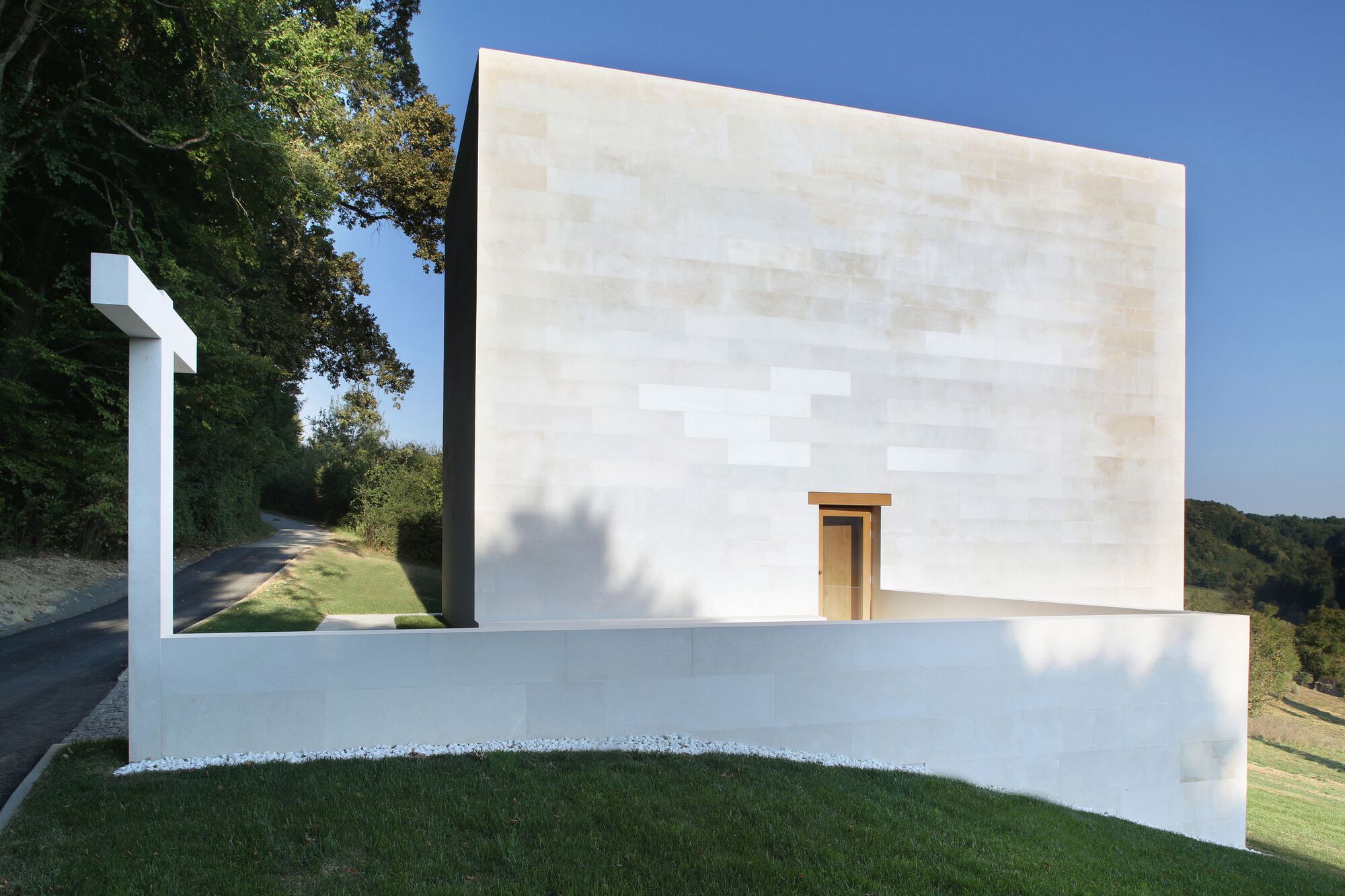 Chapel in Miljana / Álvaro Siza Vieira-51