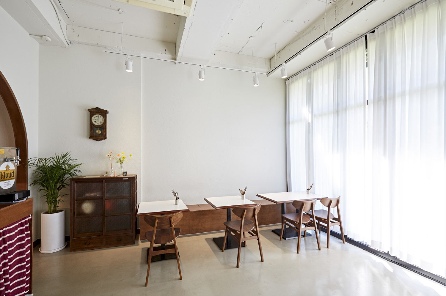 20 平米日式餐厅，极简风格打造温馨空间-7